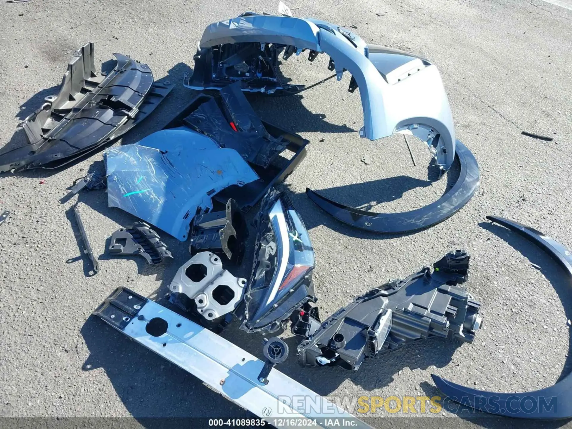 12 fotografías del automóvil dañado JTJAAAAB2PA020081 LEXUS RZ 450E 2023