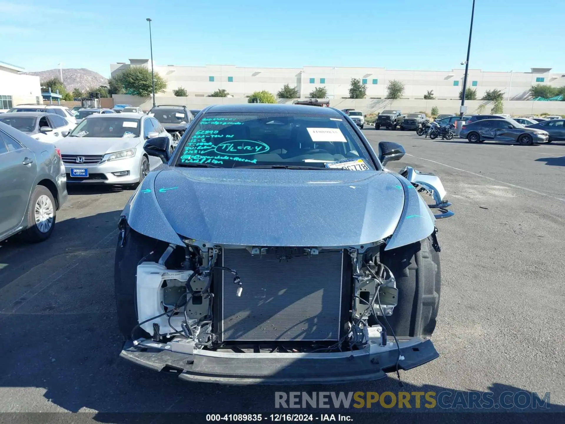 13 fotografías del automóvil dañado JTJAAAAB2PA020081 LEXUS RZ 450E 2023