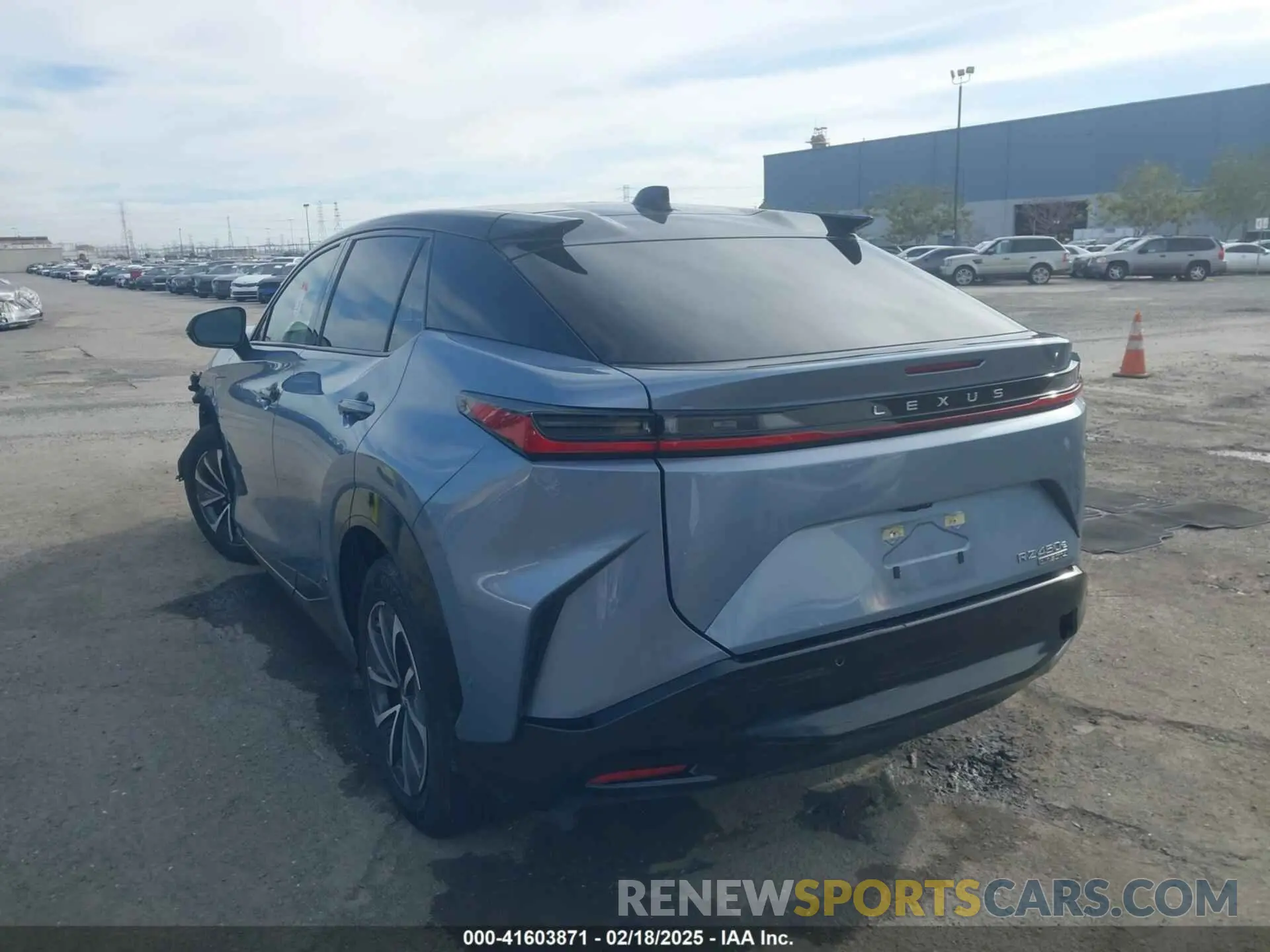 3 fotografías del automóvil dañado JTJAAAAB8PA009330 LEXUS RZ 450E 2023