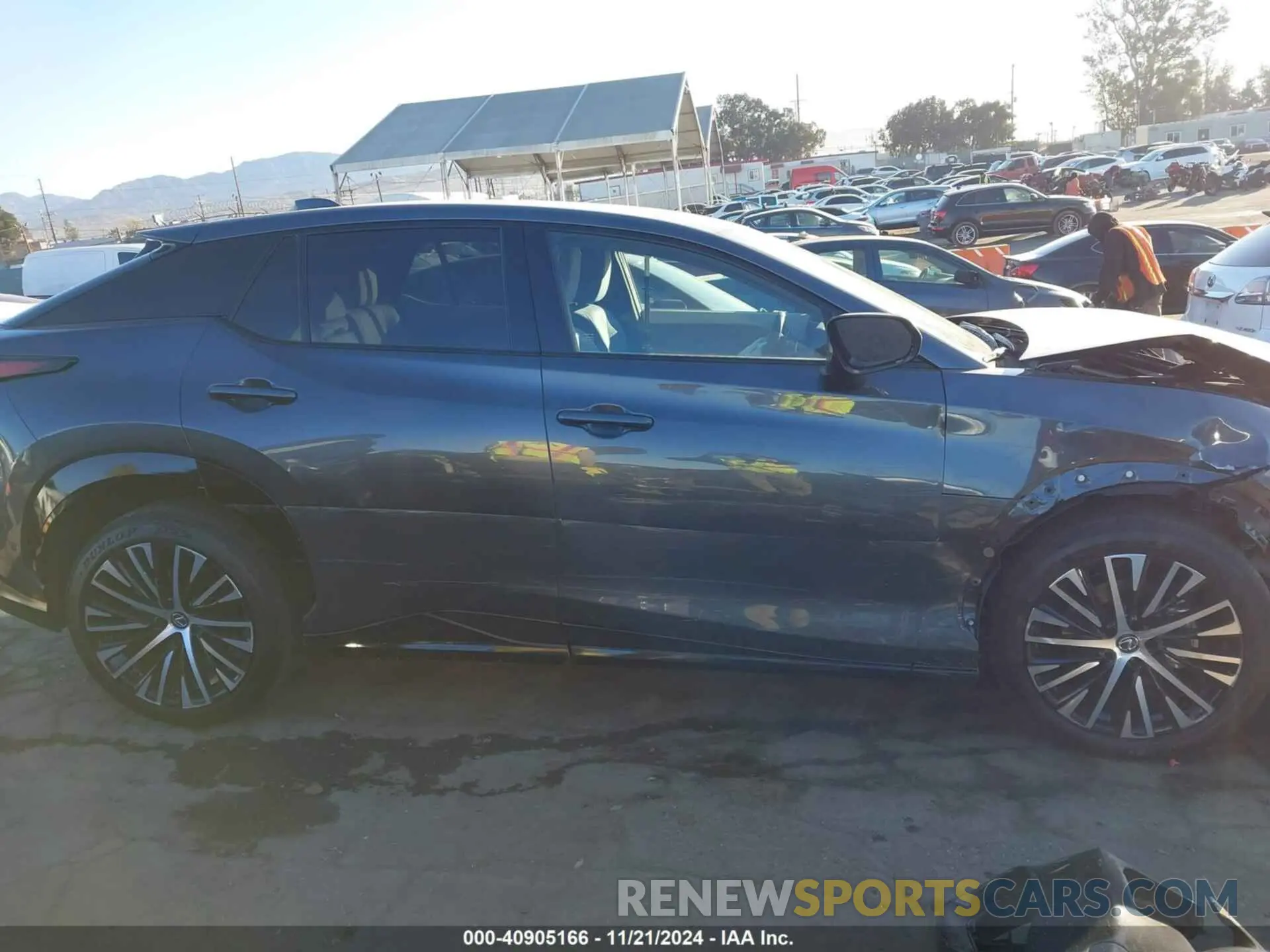 14 fotografías del automóvil dañado JTJAAAABXPA006588 LEXUS RZ 450E 2023