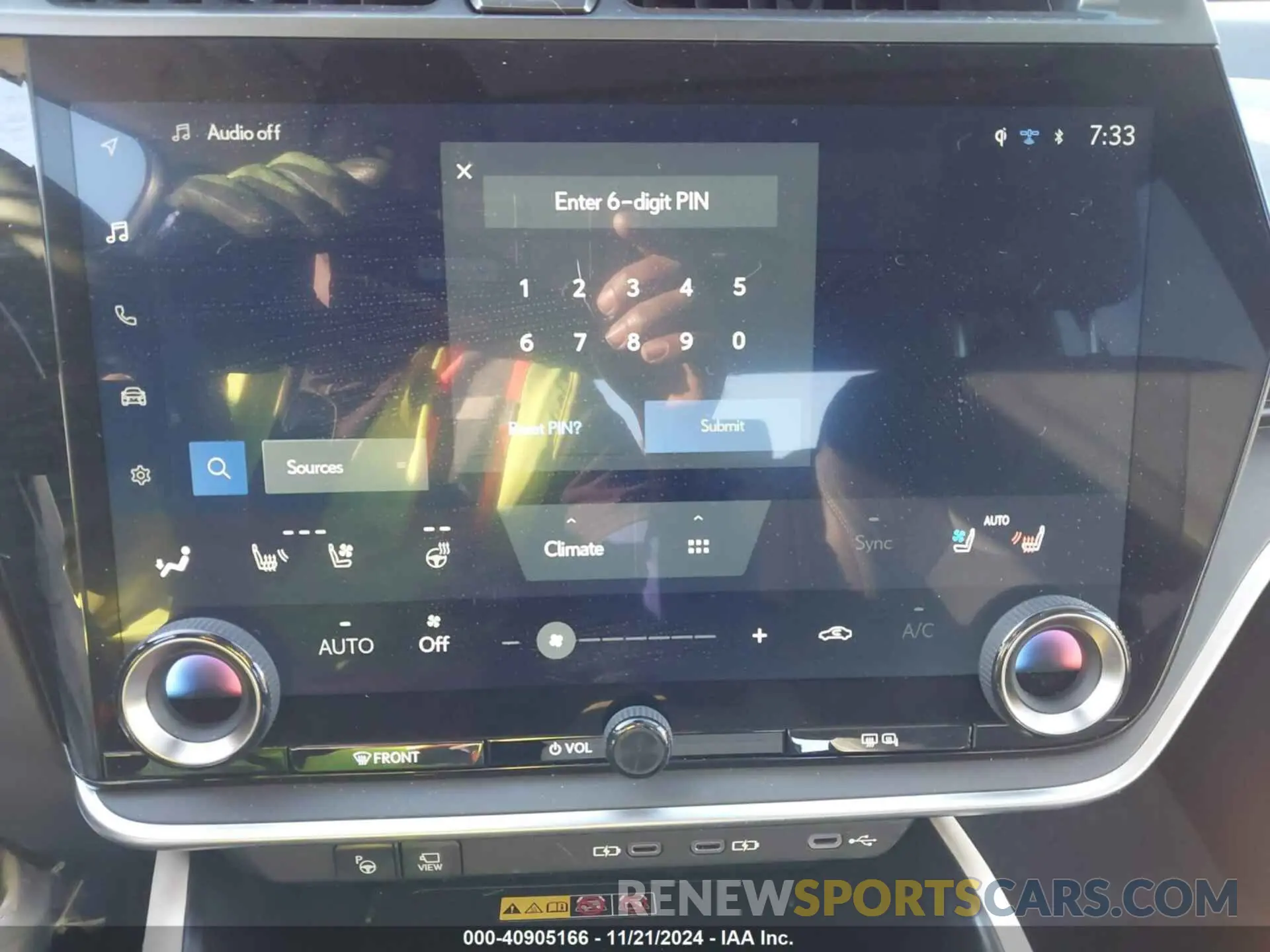 19 fotografías del automóvil dañado JTJAAAABXPA006588 LEXUS RZ 450E 2023