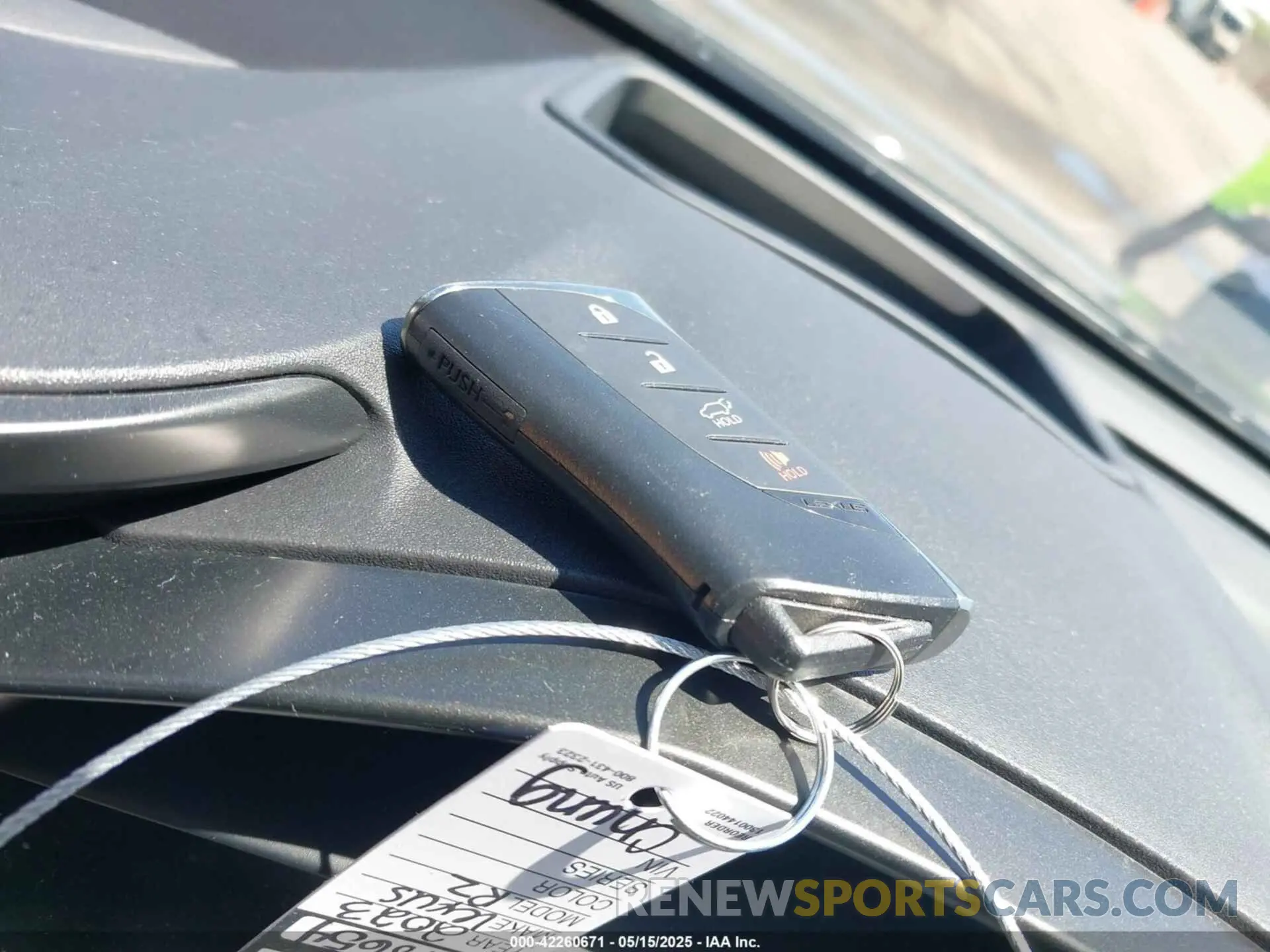 11 fotografías del automóvil dañado JTJAAAABXPA020300 LEXUS RZ 450E 2023