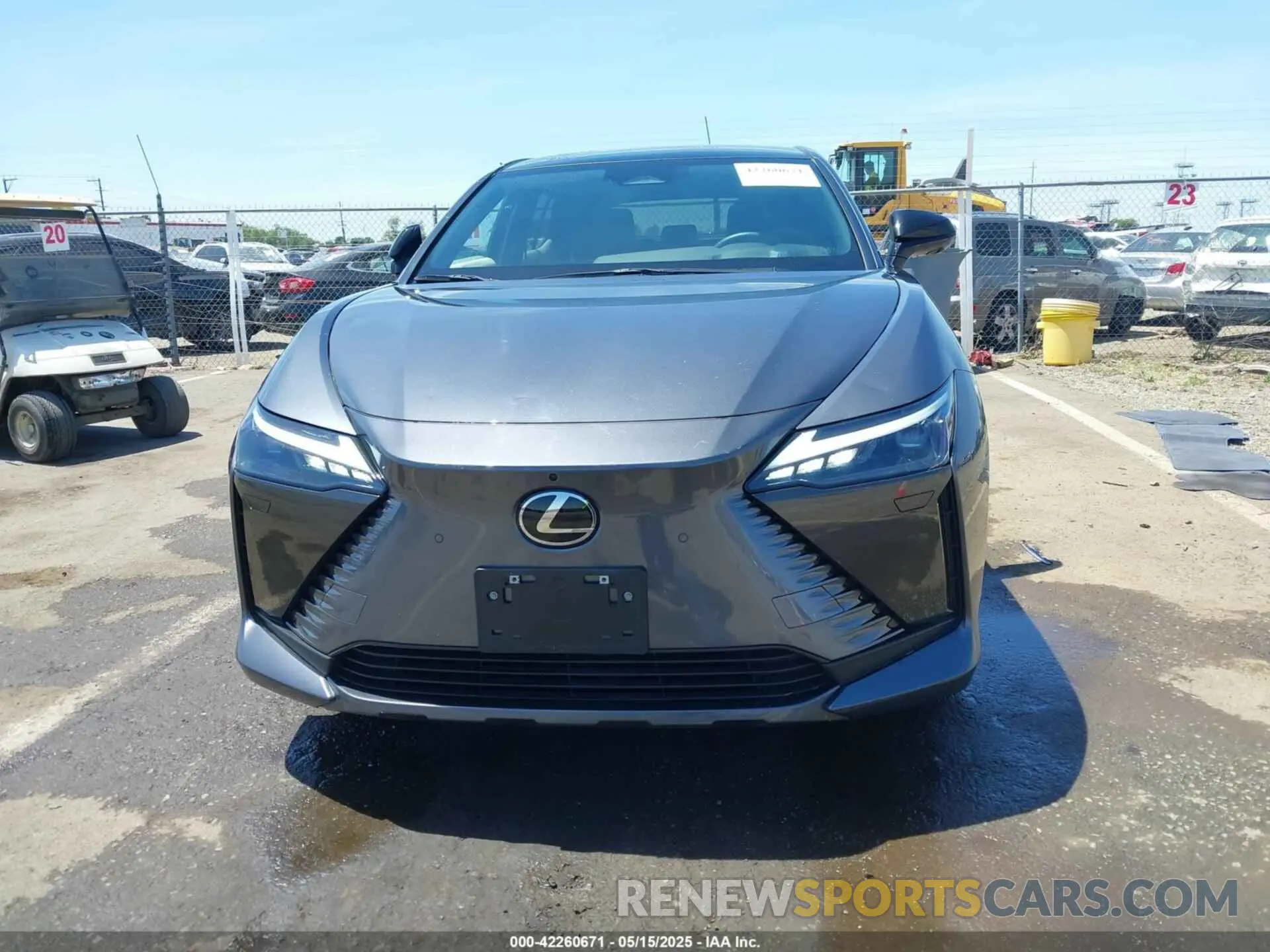 12 fotografías del automóvil dañado JTJAAAABXPA020300 LEXUS RZ 450E 2023