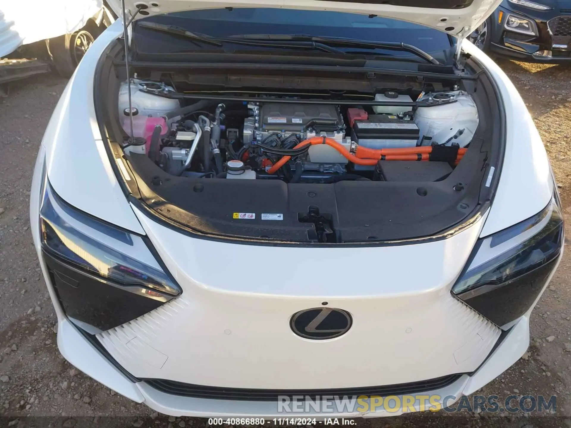 10 fotografías del automóvil dañado JTJAAAABXPA022340 LEXUS RZ 450E 2023