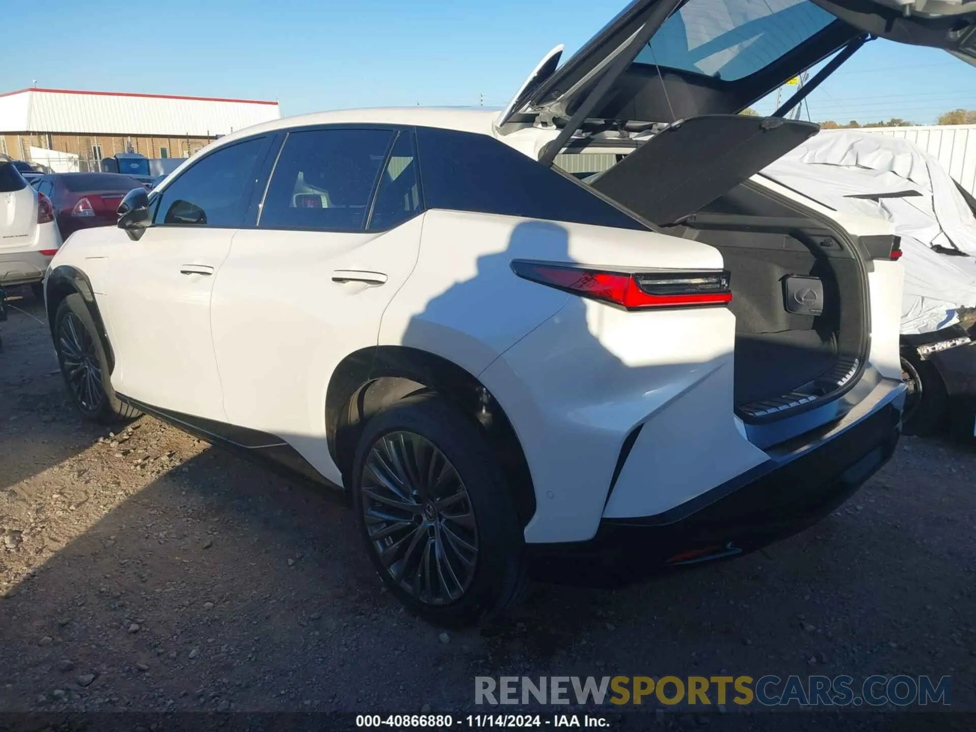 3 fotografías del automóvil dañado JTJAAAABXPA022340 LEXUS RZ 450E 2023