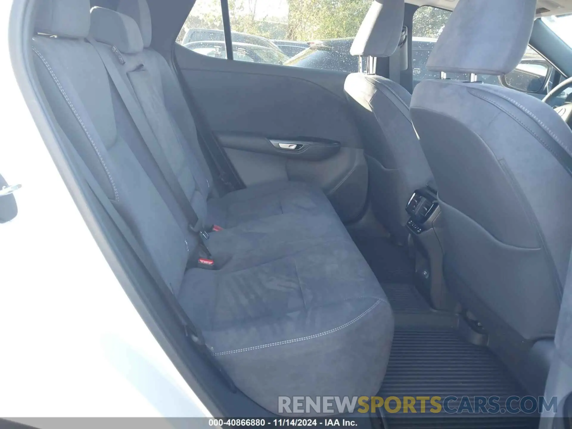 8 fotografías del automóvil dañado JTJAAAABXPA022340 LEXUS RZ 450E 2023