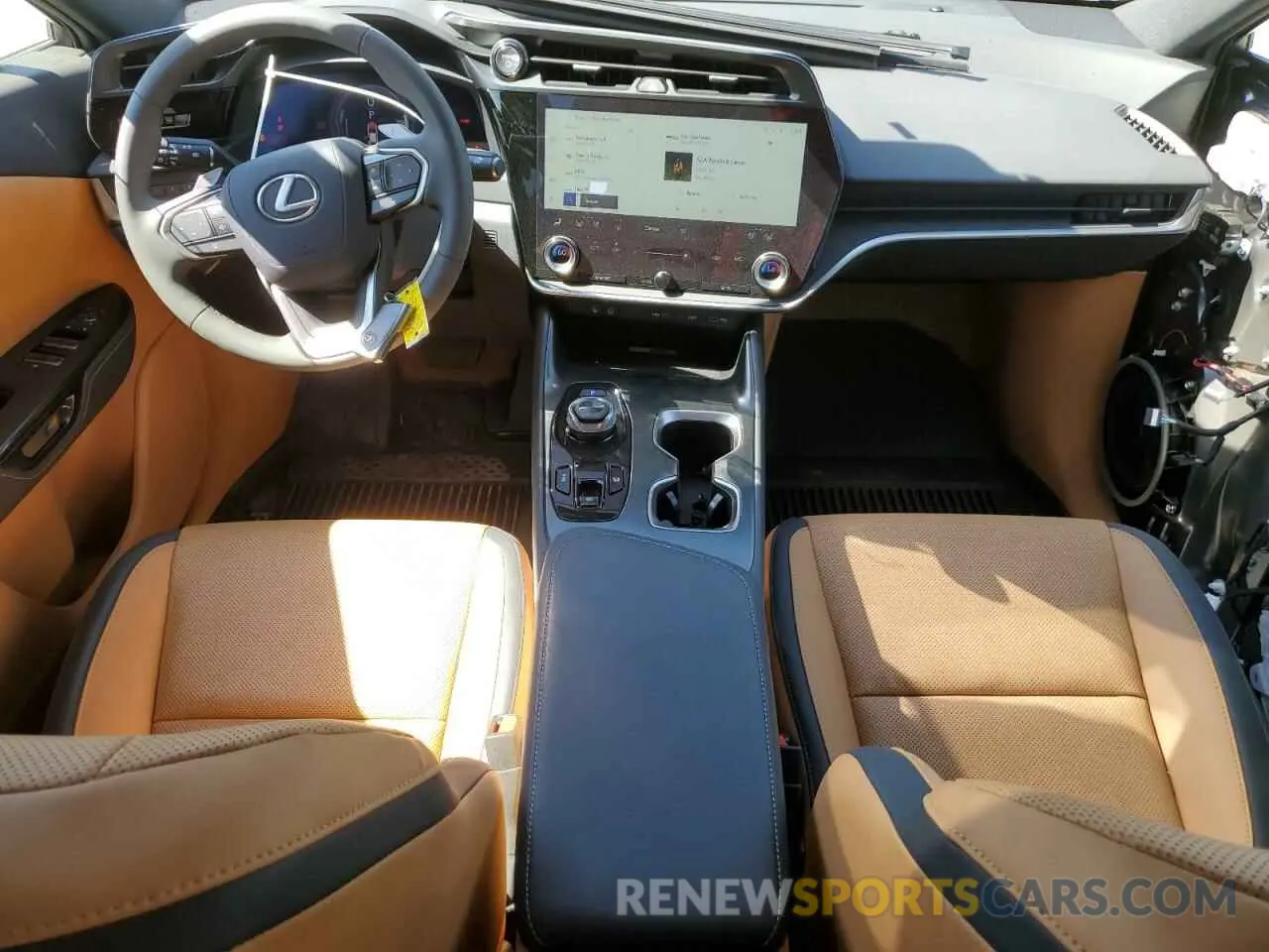 8 fotografías del automóvil dañado JTJAAAAB4RA025544 LEXUS RZ 450E 2024