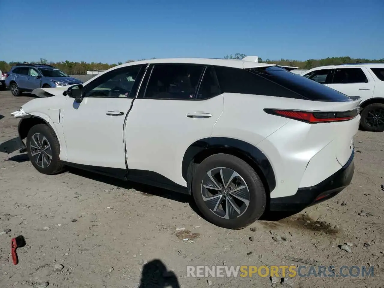 2 fotografías del automóvil dañado JTJAAAAB9RA026687 LEXUS RZ 450E 2024
