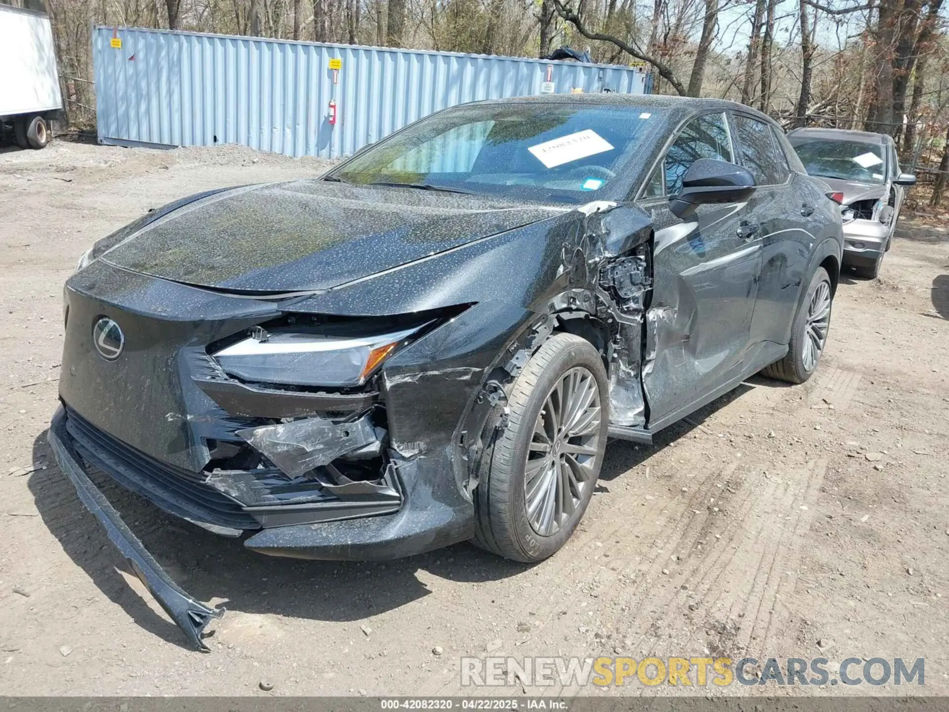 2 fotografías del automóvil dañado JTJAAAABXRA023751 LEXUS RZ 450E 2024