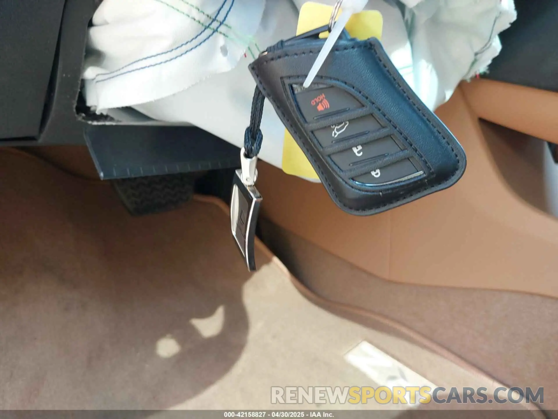 11 fotografías del automóvil dañado JTJAAAAB0SA028625 LEXUS RZ 450E 2025