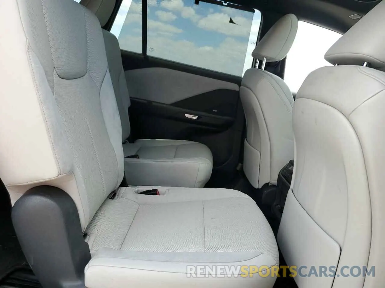 11 fotografías del automóvil dañado 5TDAAAA63RS004810 LEXUS TX 350 BAS 2024