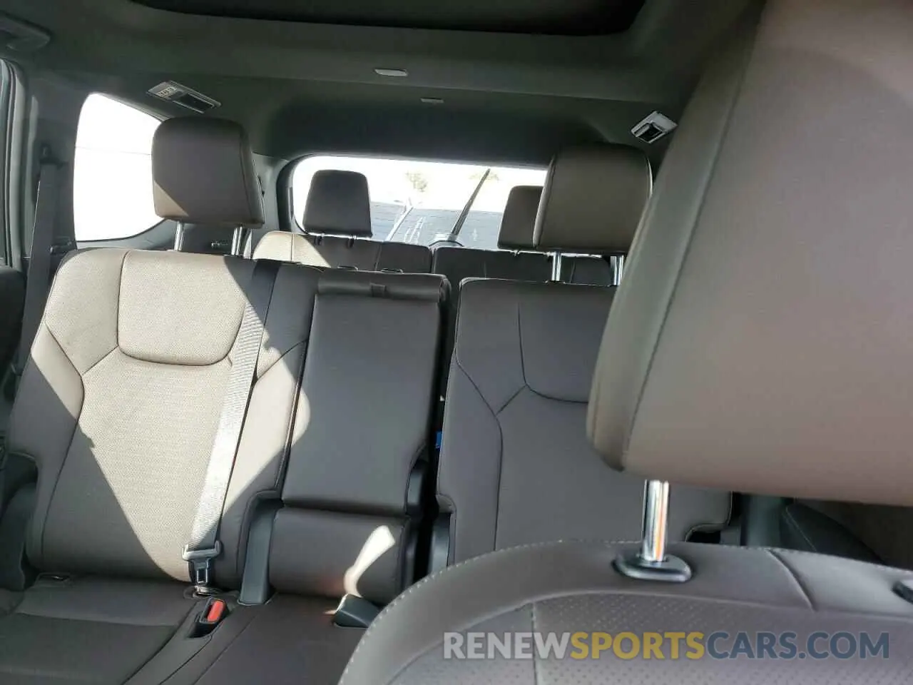 10 fotografías del automóvil dañado 5TDAAAA64RS009157 LEXUS TX 350 BAS 2024