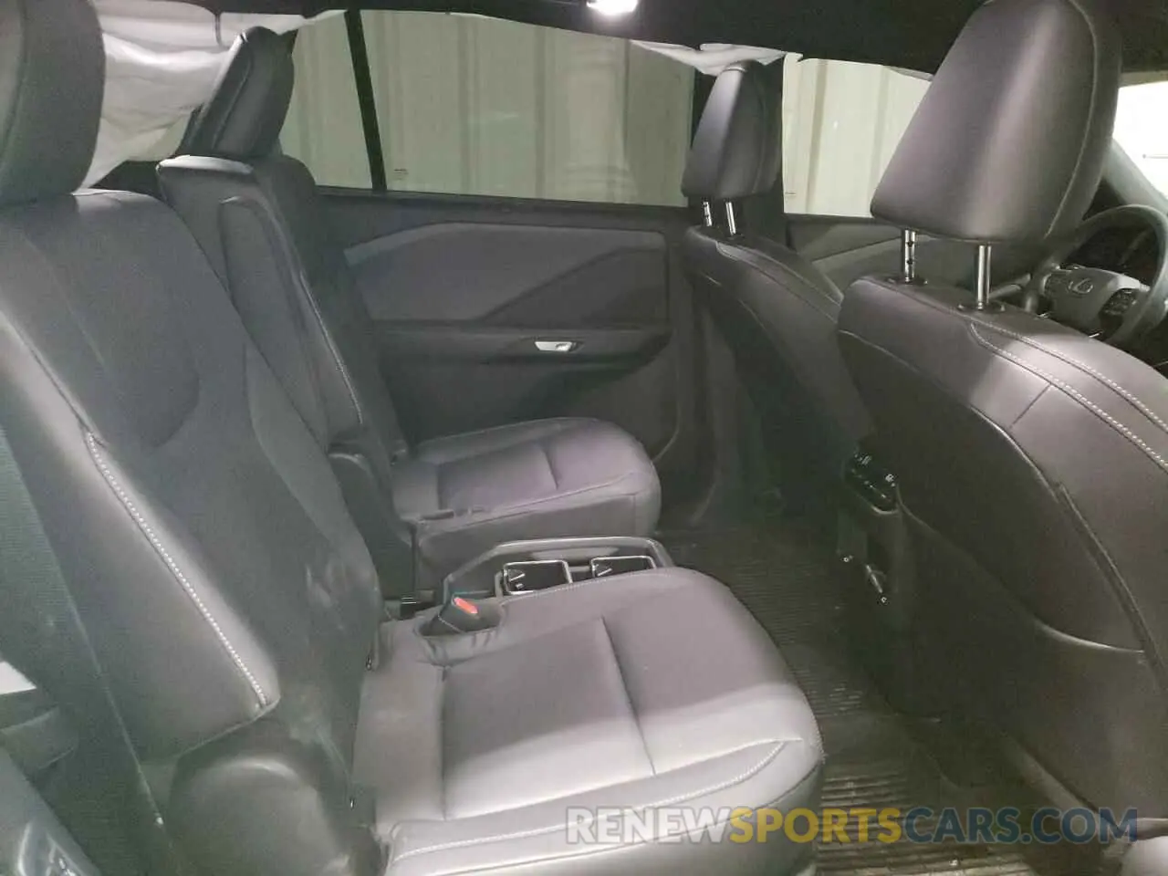 11 fotografías del automóvil dañado 5TDAAAB66RS006548 LEXUS TX 350 BAS 2024
