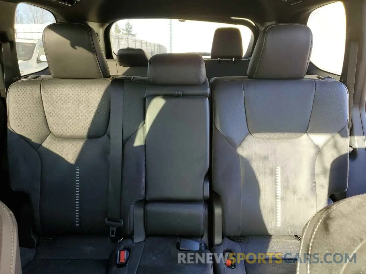 10 fotografías del automóvil dañado 5TDAAAB69RS009556 LEXUS TX 350 BAS 2024
