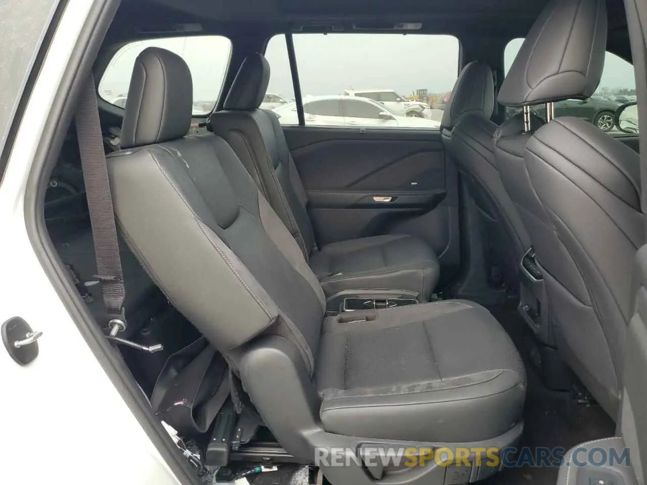 11 fotografías del automóvil dañado 5TDABAB67RS004711 LEXUS TX 500H F 2024