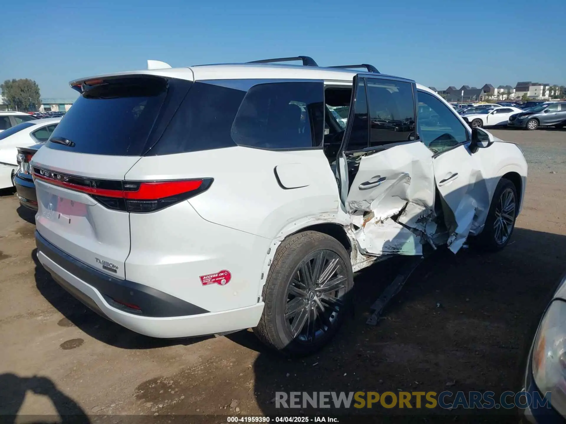 3 fotografías del automóvil dañado 5TDACAC67RS000413 LEXUS TX 550H+ 2024