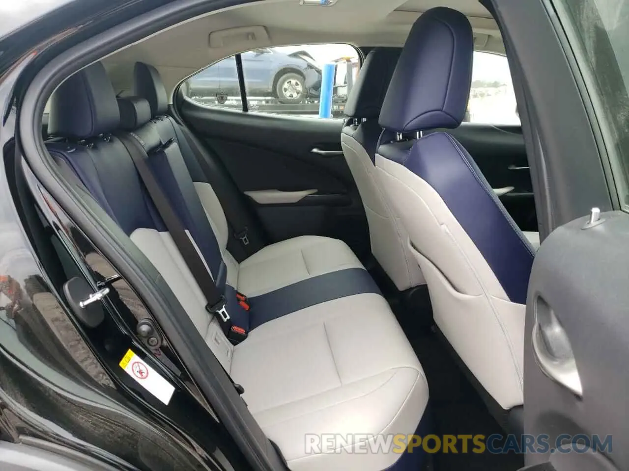 6 fotografías del automóvil dañado JTHY3JBH0K2001514 LEXUS UX 200 2019