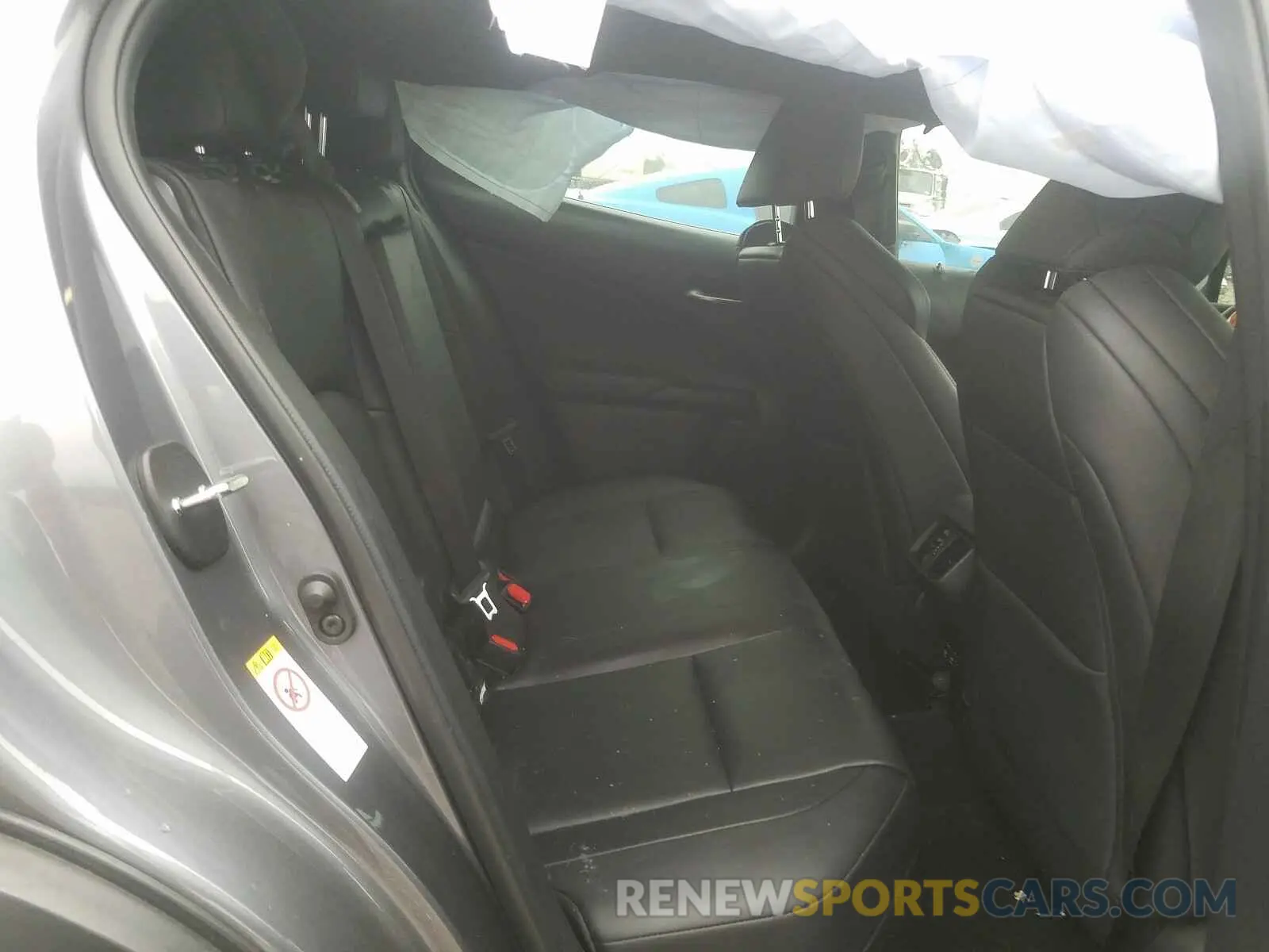 6 fotografías del automóvil dañado JTHY3JBH0K2005420 LEXUS UX 200 2019