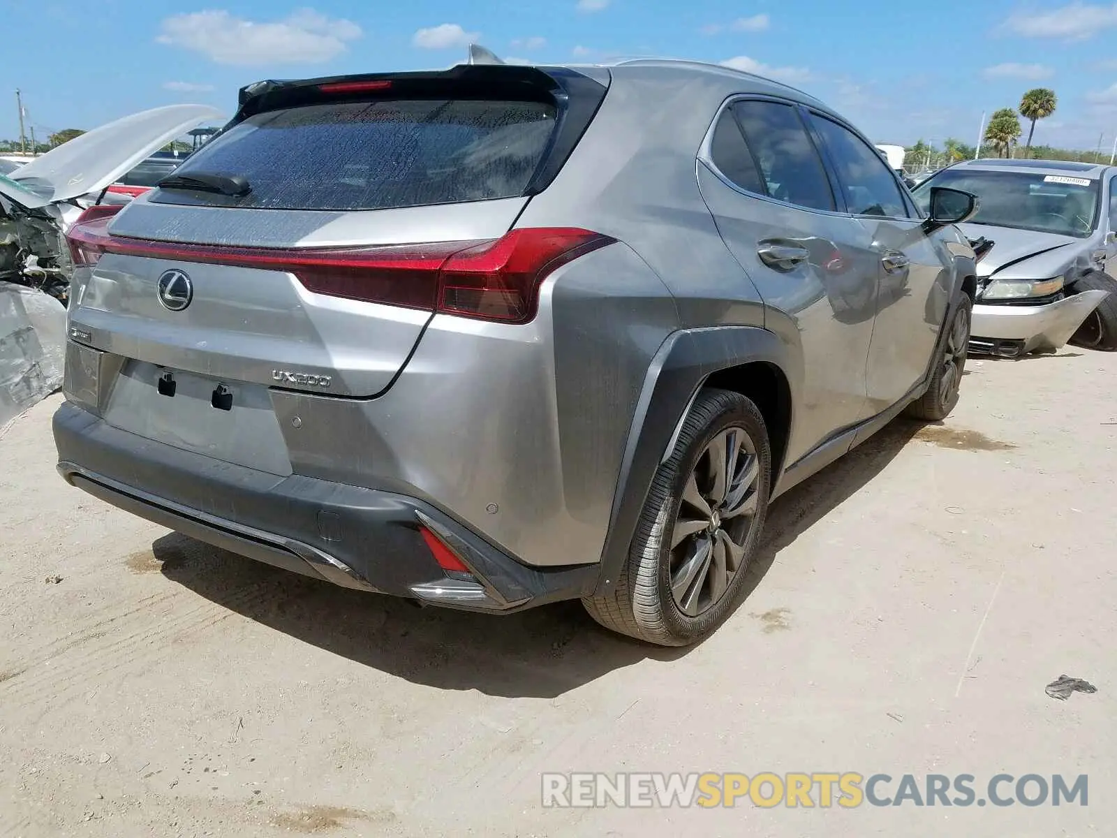 4 fotografías del automóvil dañado JTHY3JBH0K2009242 LEXUS UX 200 2019
