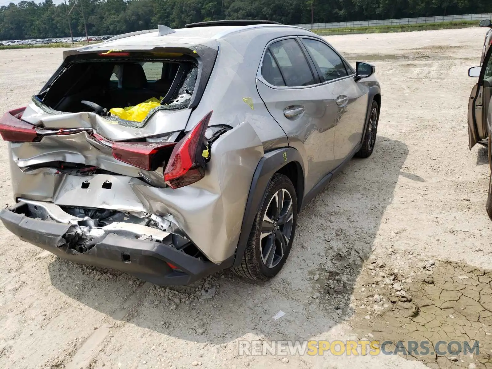 4 fotografías del automóvil dañado JTHY3JBH0K2016613 LEXUS UX 200 2019