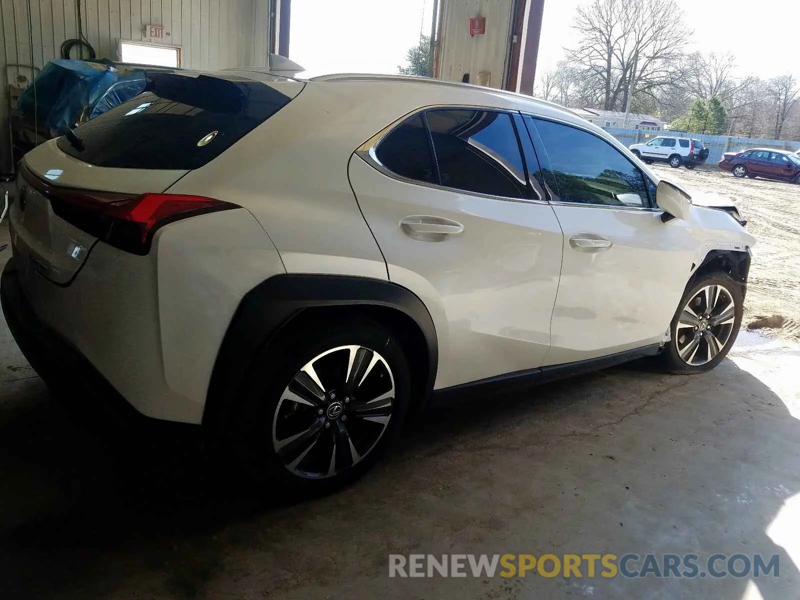 4 fotografías del automóvil dañado JTHY3JBH1K2001229 LEXUS UX 200 2019