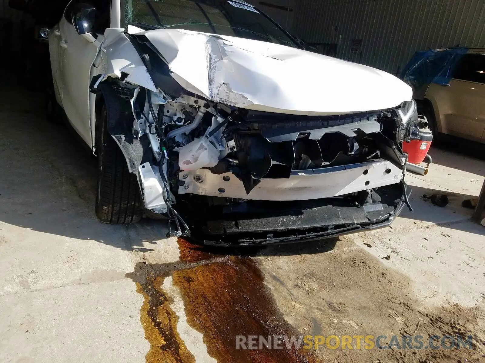 9 fotografías del automóvil dañado JTHY3JBH1K2001229 LEXUS UX 200 2019