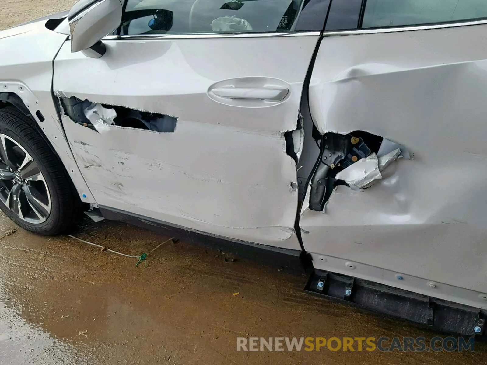 9 fotografías del automóvil dañado JTHY3JBH1K2001862 LEXUS UX 200 2019