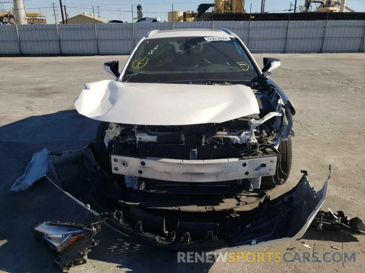 9 fotografías del automóvil dañado JTHY3JBH1K2005586 LEXUS UX 200 2019