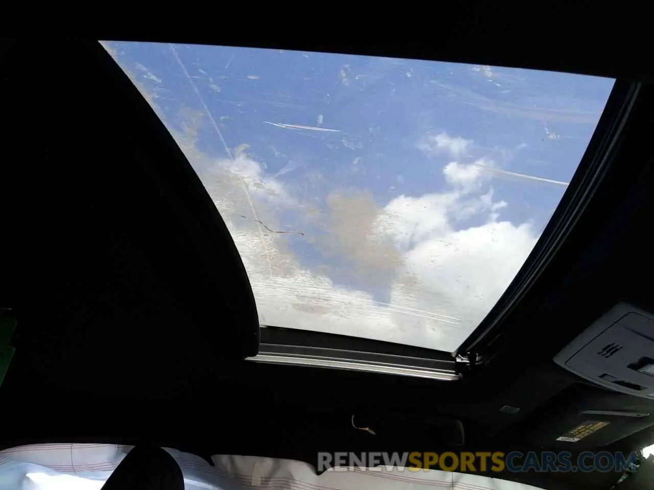 9 fotografías del automóvil dañado JTHY3JBH1K2006771 LEXUS UX 200 2019