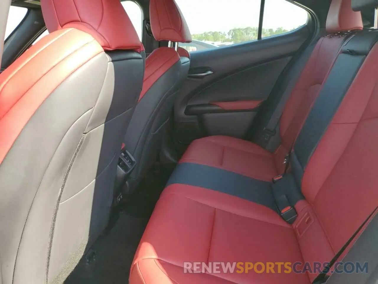 6 fotografías del automóvil dañado JTHY3JBH1K2014241 LEXUS UX 200 2019
