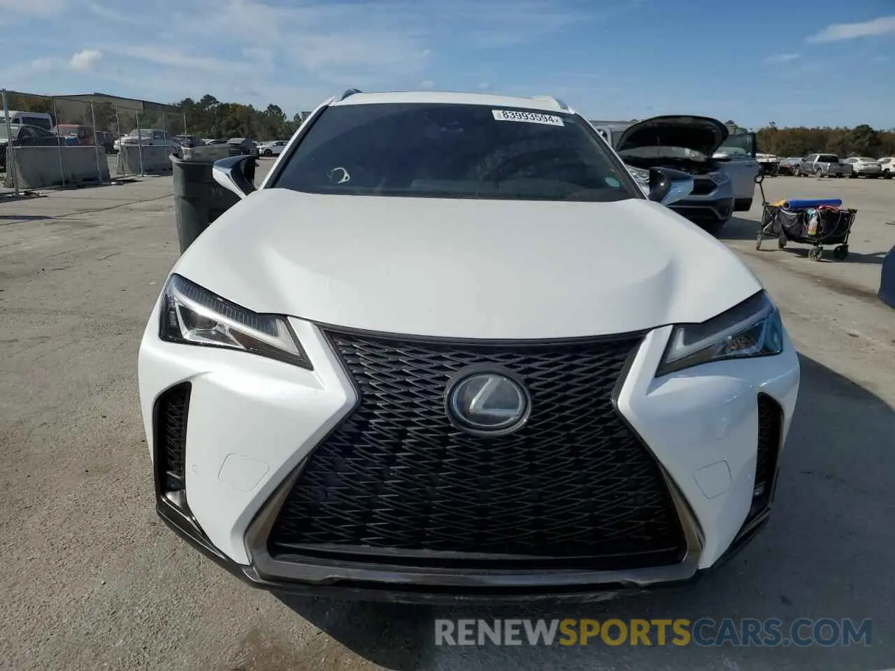 5 fotografías del automóvil dañado JTHY3JBH1K2018001 LEXUS UX 200 2019