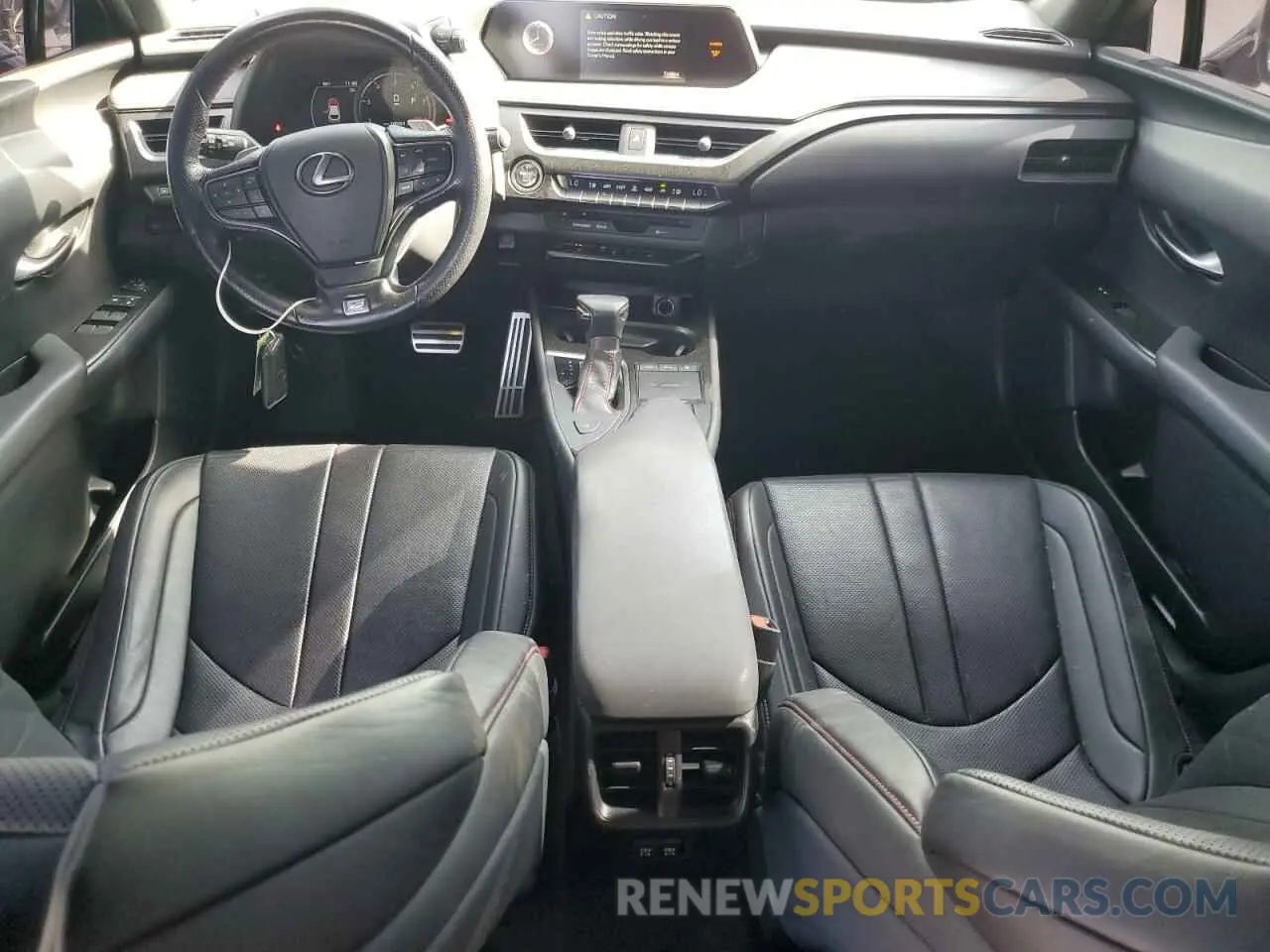 8 fotografías del automóvil dañado JTHY3JBH1K2018001 LEXUS UX 200 2019