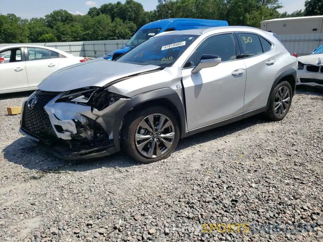 2 fotografías del automóvil dañado JTHY3JBH1K2018841 LEXUS UX 200 2019