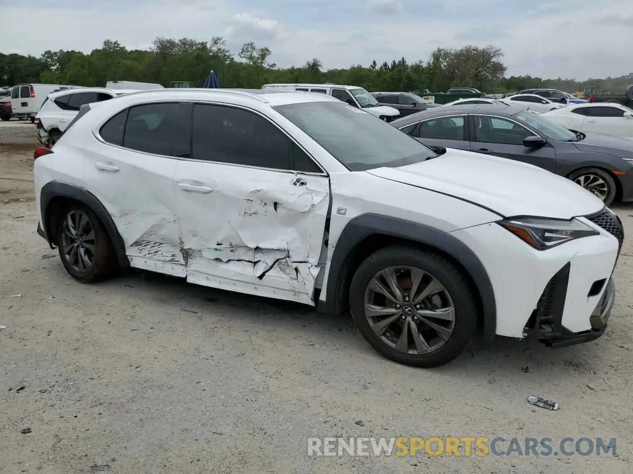 4 fotografías del automóvil dañado JTHY3JBH2K2003779 LEXUS UX 200 2019