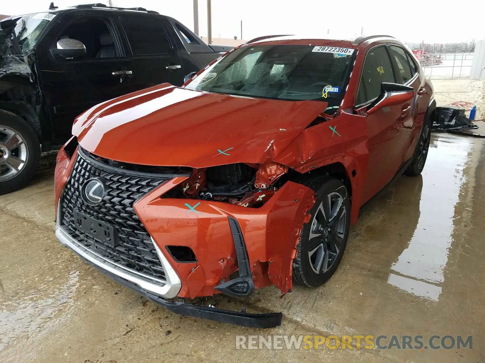 2 fotografías del automóvil dañado JTHY3JBH2K2007217 LEXUS UX 200 2019