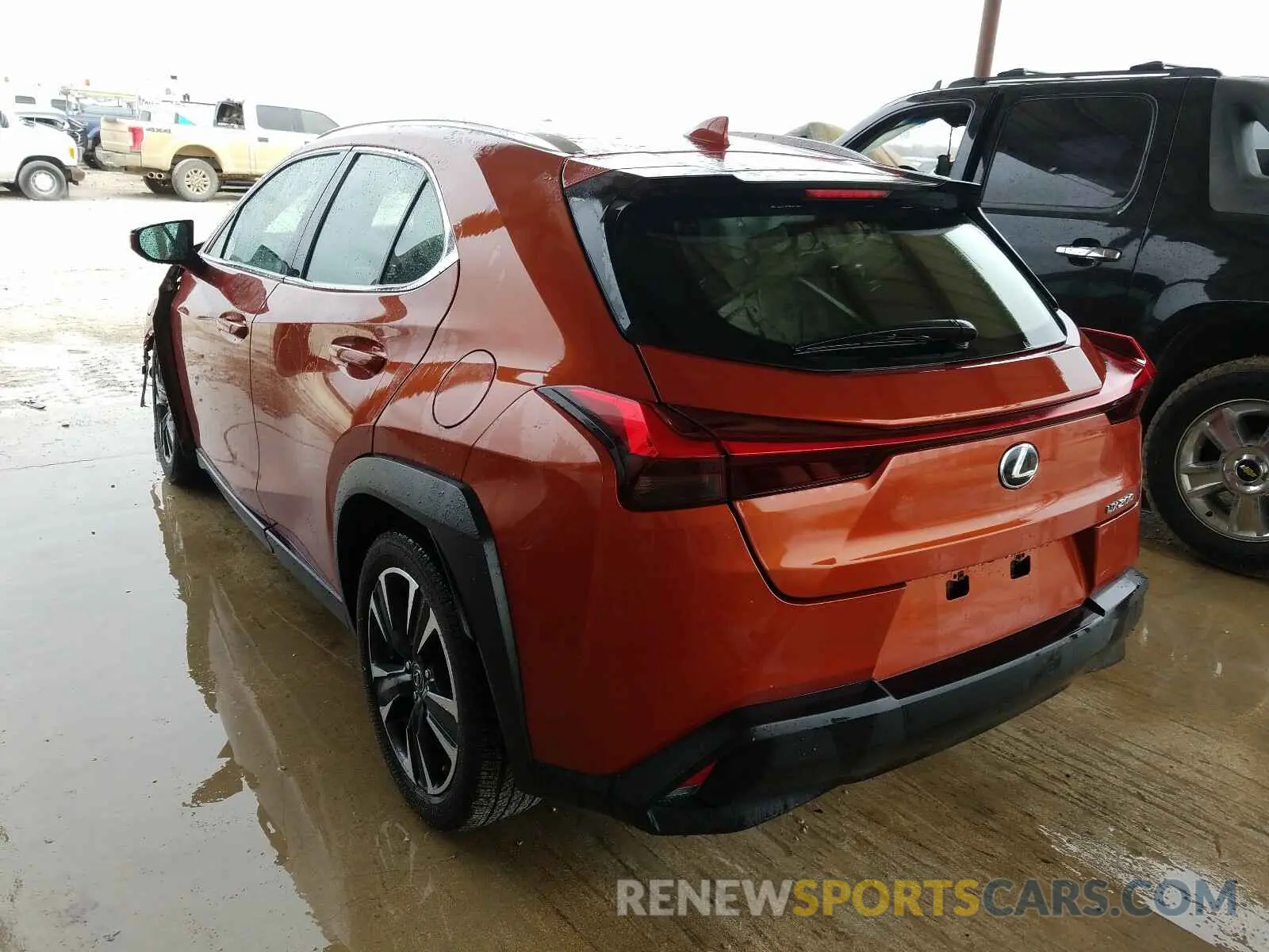 3 fotografías del automóvil dañado JTHY3JBH2K2007217 LEXUS UX 200 2019