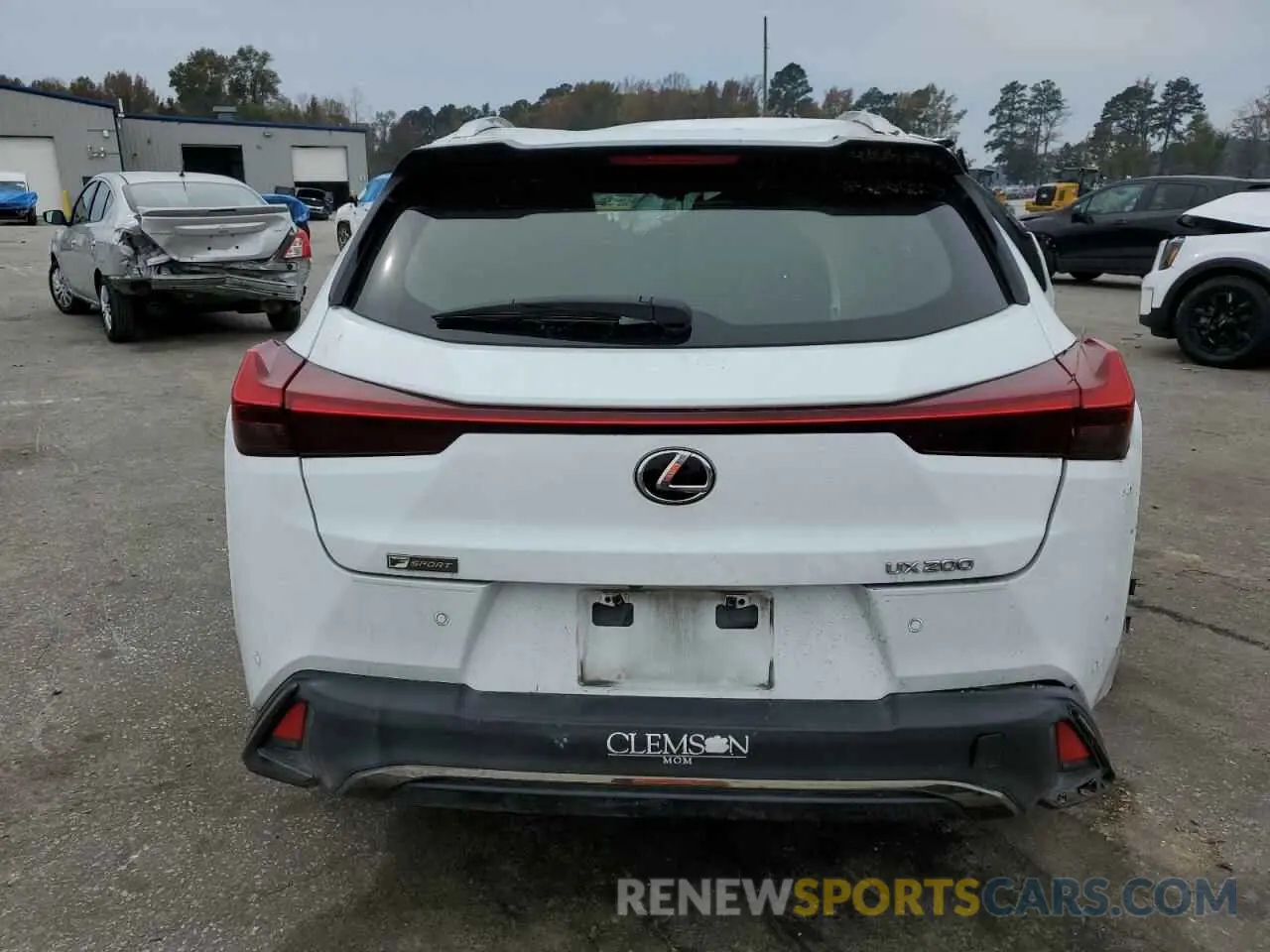 6 fotografías del automóvil dañado JTHY3JBH2K2015916 LEXUS UX 200 2019