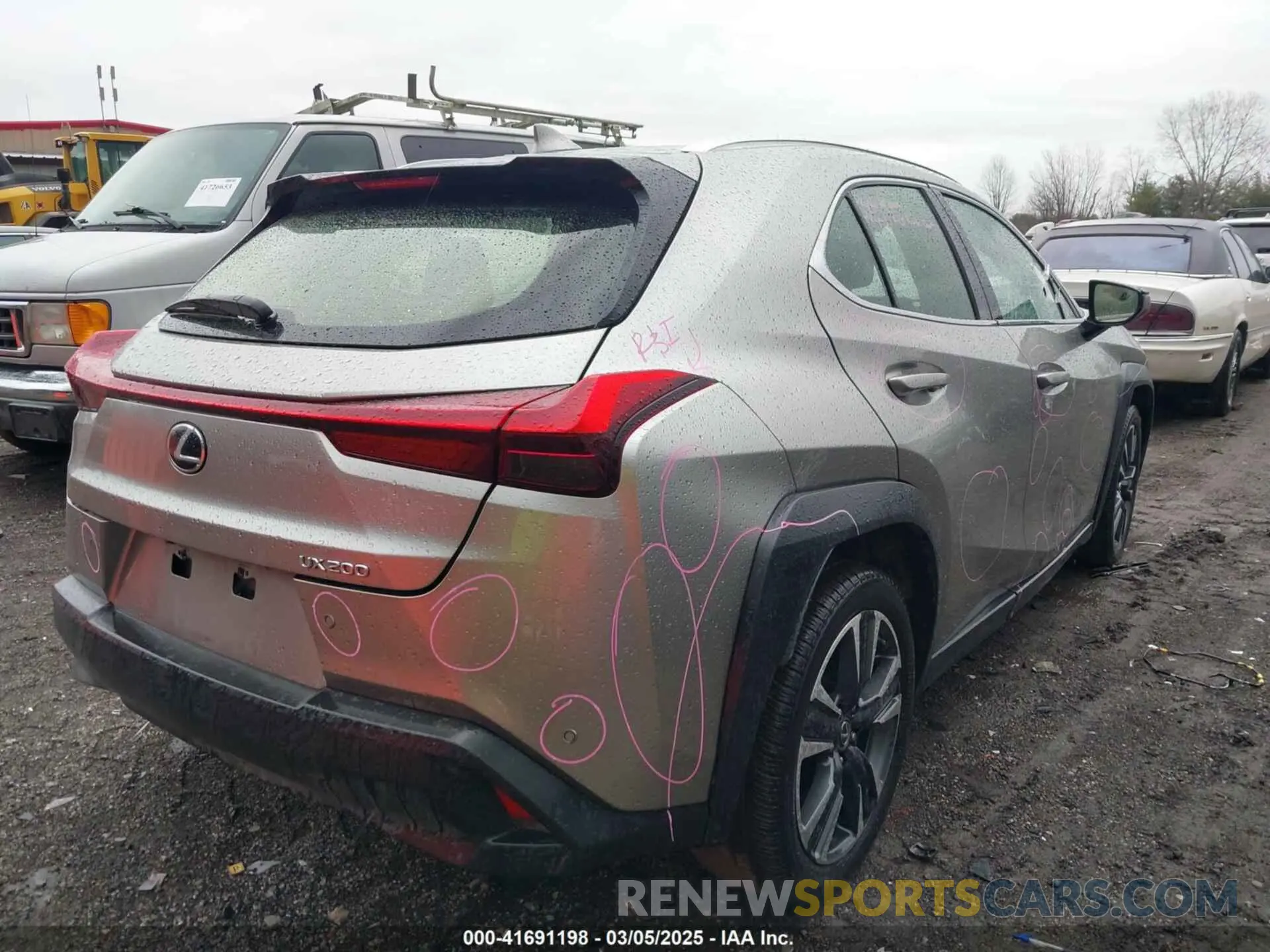 4 fotografías del automóvil dañado JTHY3JBH2K2019965 LEXUS UX 200 2019