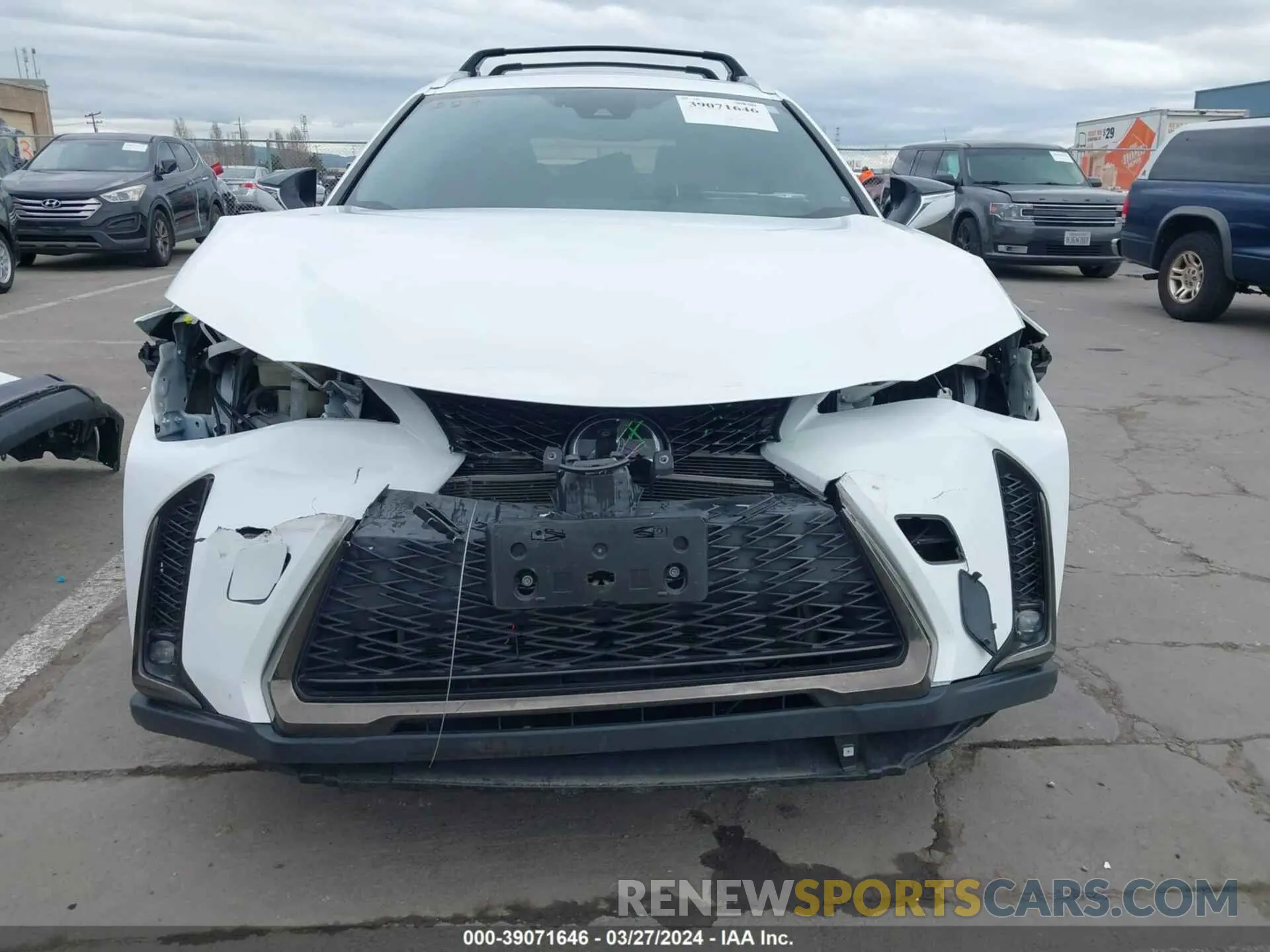 13 fotografías del automóvil dañado JTHY3JBH2K2020260 LEXUS UX 200 2019