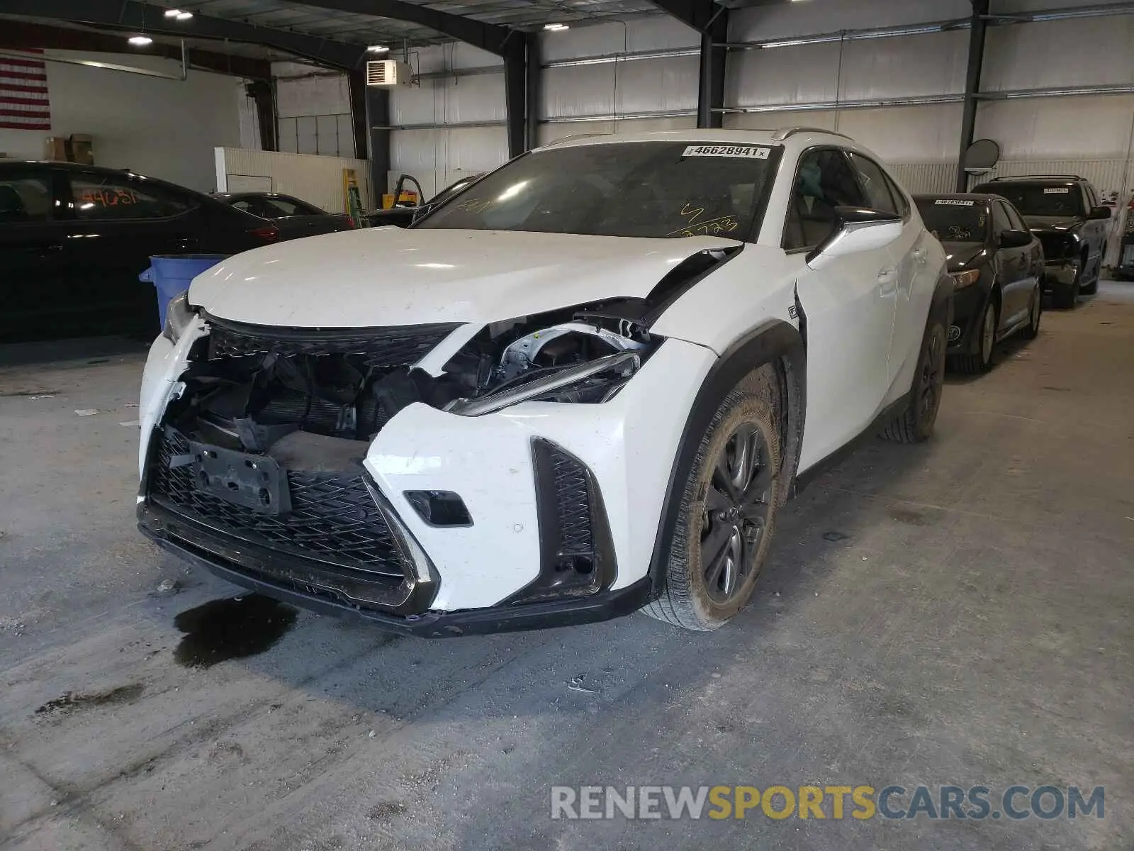 2 fotografías del automóvil dañado JTHY3JBH3K2002723 LEXUS UX 200 2019