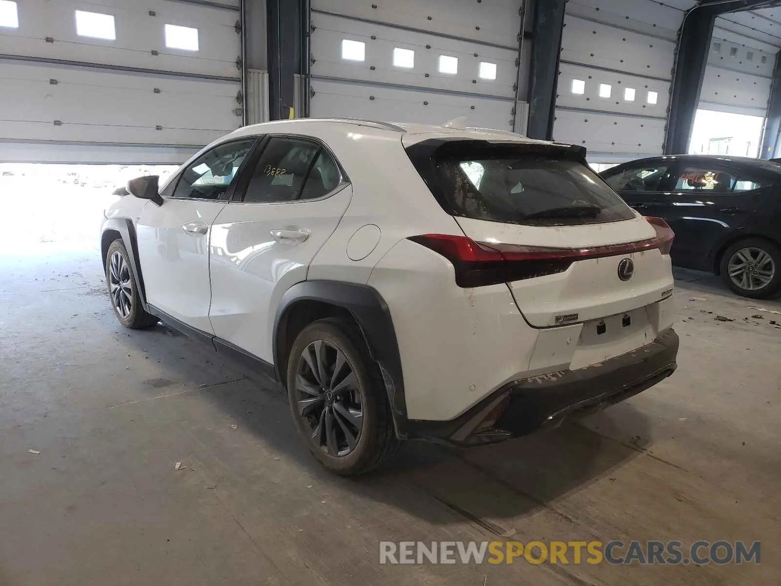3 fotografías del automóvil dañado JTHY3JBH3K2002723 LEXUS UX 200 2019