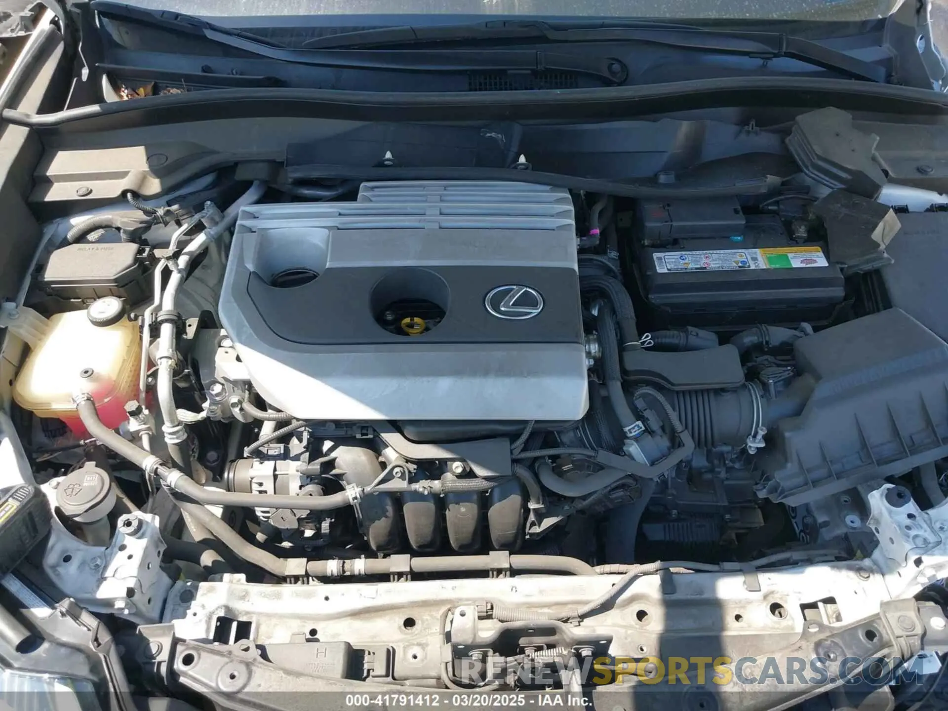 10 fotografías del automóvil dañado JTHY3JBH3K2002849 LEXUS UX 200 2019