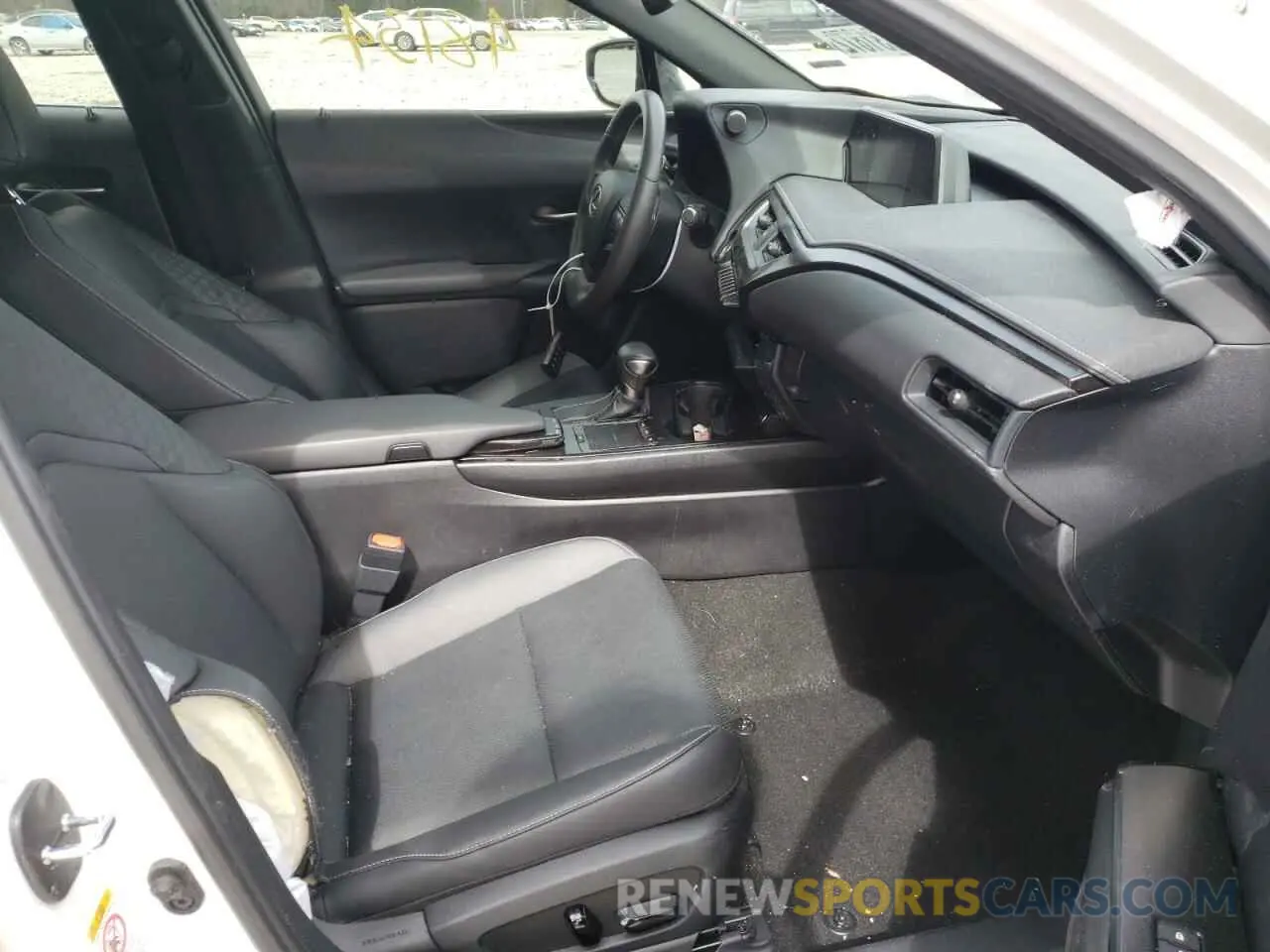 5 fotografías del automóvil dañado JTHY3JBH3K2004181 LEXUS UX 200 2019