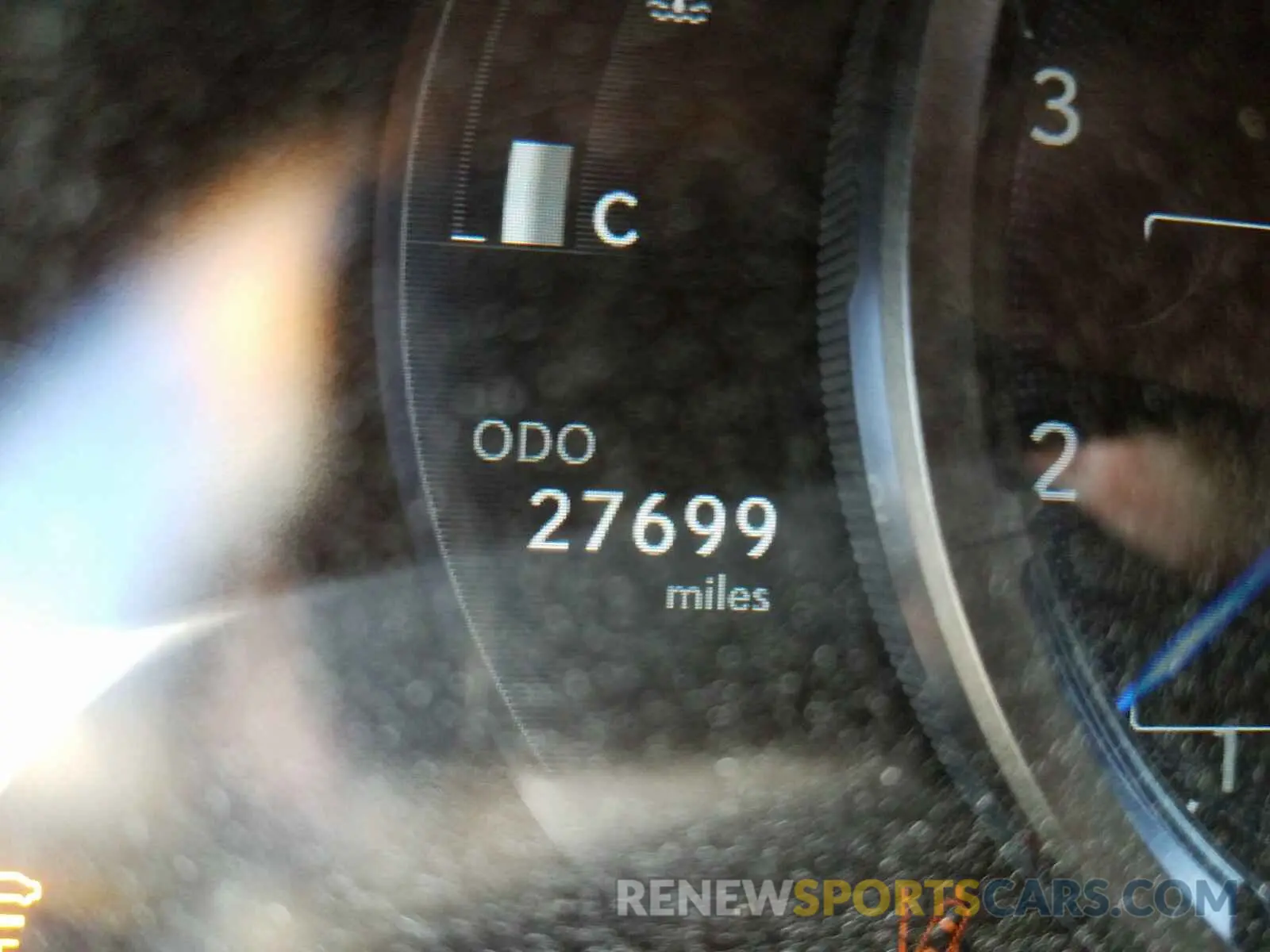 8 fotografías del automóvil dañado JTHY3JBH3K2004438 LEXUS UX 200 2019