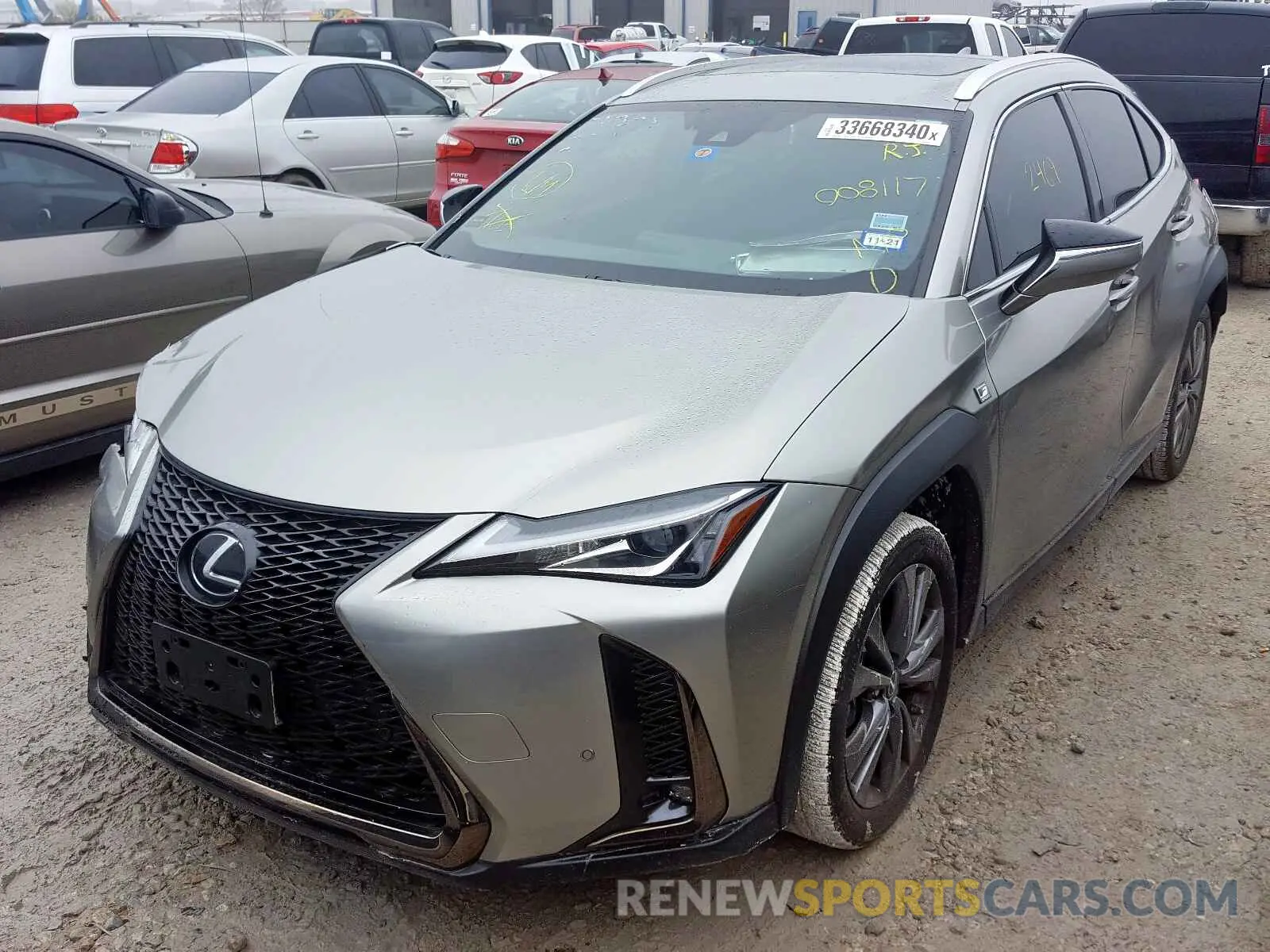 2 fotografías del automóvil dañado JTHY3JBH3K2008117 LEXUS UX 200 2019