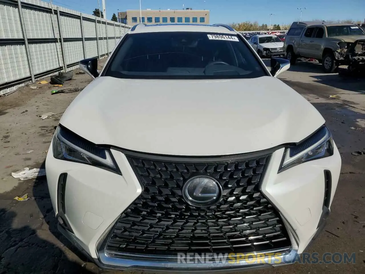 5 fotografías del automóvil dañado JTHY3JBH3K2018162 LEXUS UX 200 2019