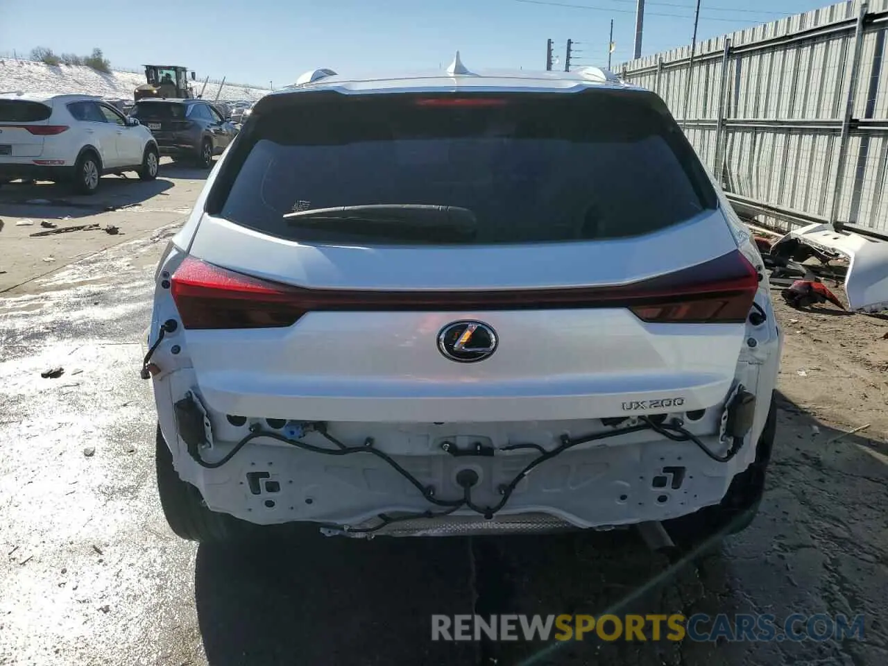 6 fotografías del automóvil dañado JTHY3JBH3K2018162 LEXUS UX 200 2019