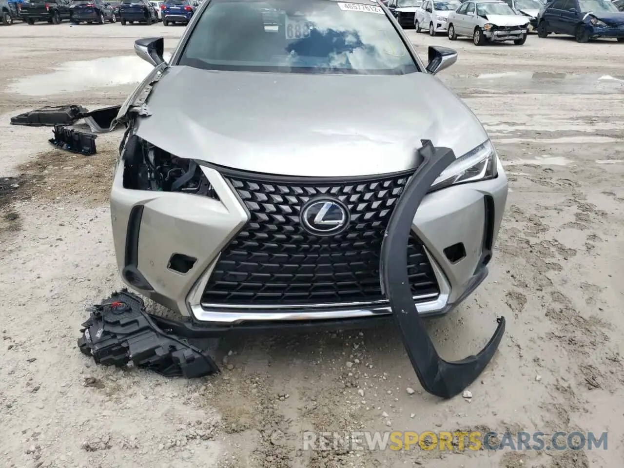 9 fotografías del automóvil dañado JTHY3JBH4K2007705 LEXUS UX 200 2019