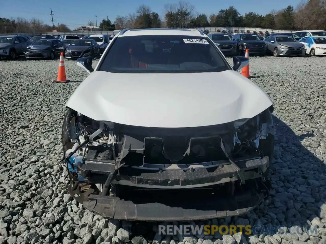 5 fotografías del automóvil dañado JTHY3JBH4K2010023 LEXUS UX 200 2019