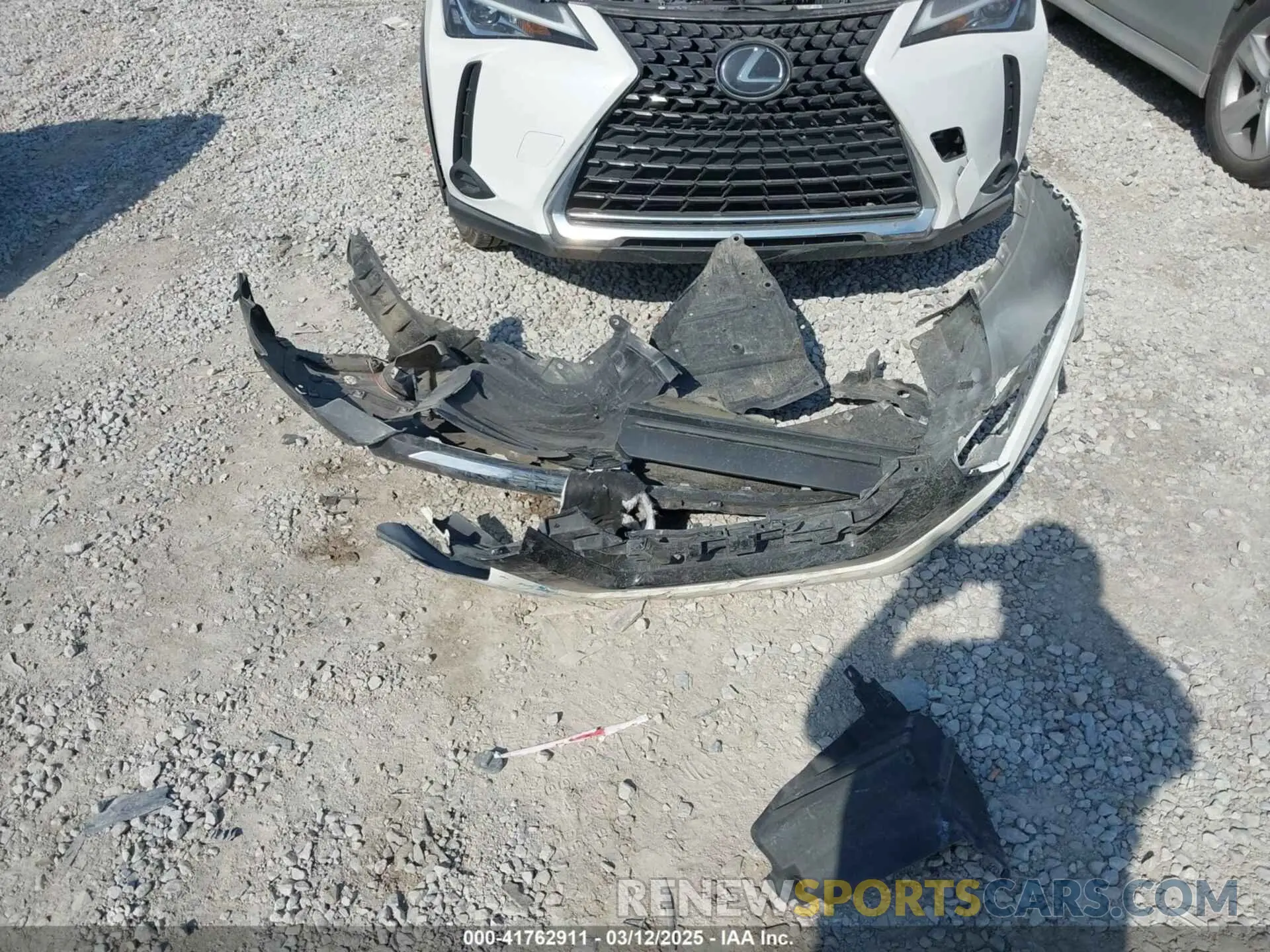 11 fotografías del automóvil dañado JTHY3JBH4K2014881 LEXUS UX 200 2019